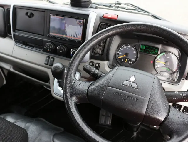 三菱 キャンター 2TG-FDA00(4WD)の写真34
