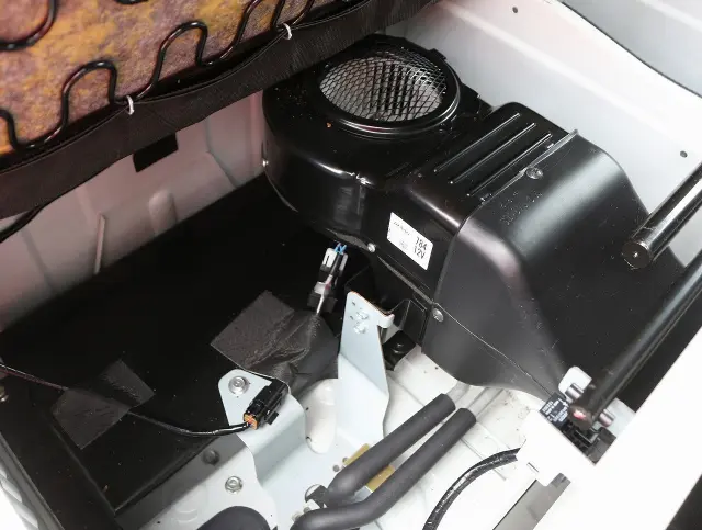 三菱 キャンター 2TG-FDA00(4WD)の写真43