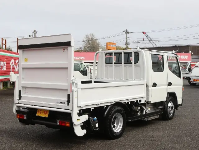 三菱 キャンター 2RG-FGA20(4WD)の写真2