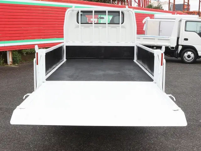 三菱 キャンター 2RG-FGA20(4WD)の写真25