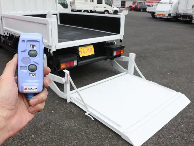 三菱 キャンター 2RG-FGA20(4WD)の写真27