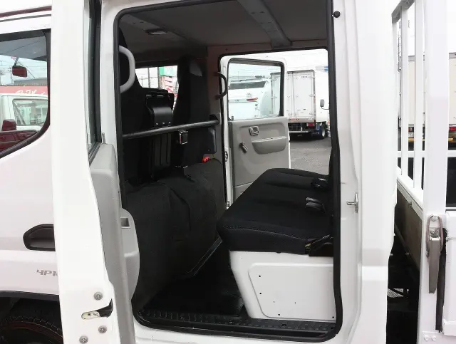 三菱 キャンター 2RG-FGA20(4WD)の写真42