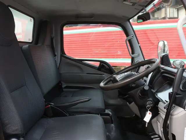 三菱 キャンター 2PG-FBA60(2WD)の写真33