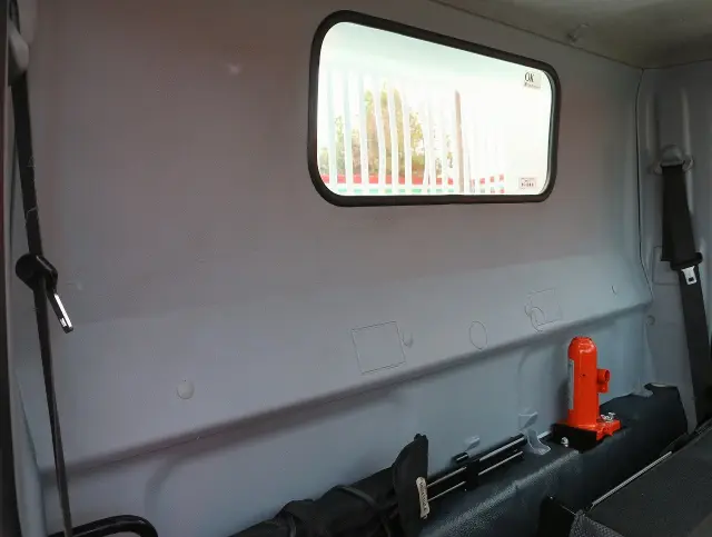 三菱 キャンター 2PG-FBA60(2WD)の写真40