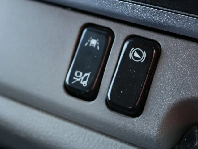 三菱 キャンター 2PG-FBA60(2WD)の写真36