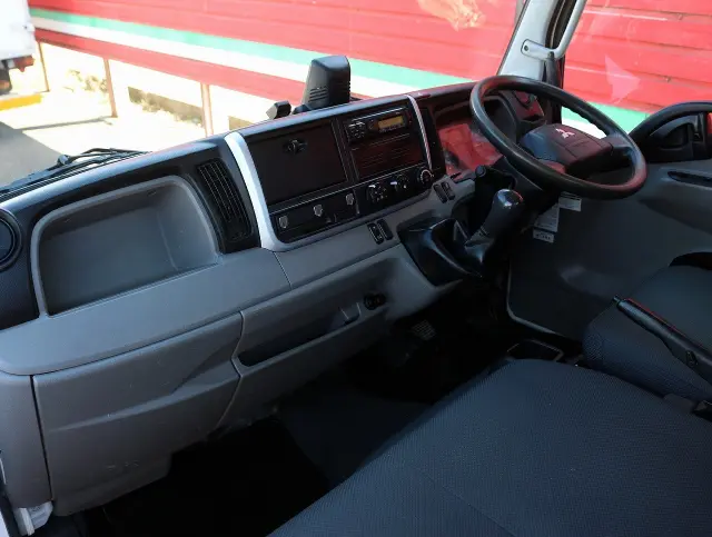 三菱 キャンター 2RG-FBA30(2WD)の写真29