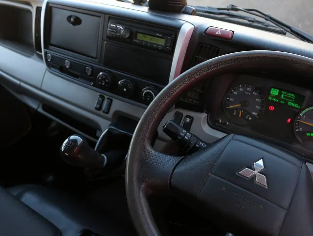 三菱 キャンター 2RG-FBA30(2WD)の写真31