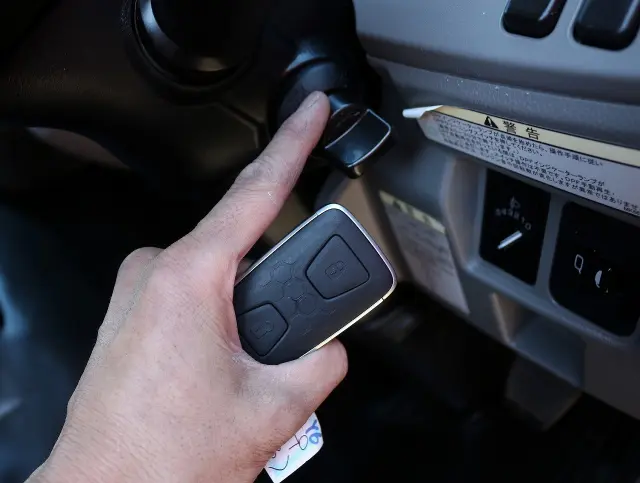 三菱 キャンター 2RG-FBA30(2WD)の写真32