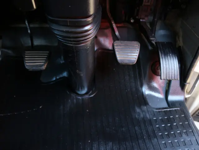 三菱 キャンター 2RG-FBA30(2WD)の写真34