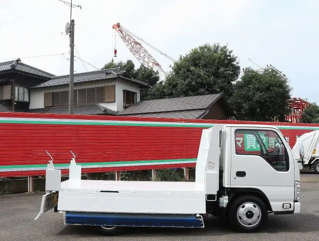 いすゞ エルフ TPG-NJR85AN(2WD)の写真14