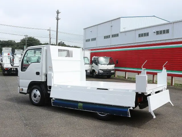 いすゞ エルフ TPG-NJR85AN(2WD)の写真17