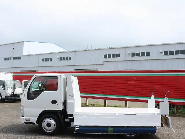 いすゞ エルフ TPG-NJR85AN(2WD)の写真18