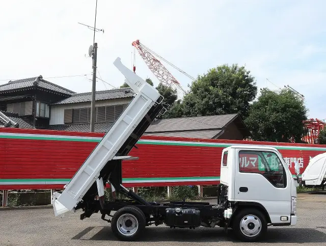いすゞ エルフ TPG-NJR85AN(2WD)の写真22