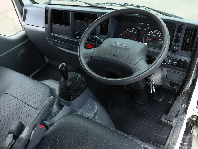 いすゞ エルフ TPG-NJR85AN(2WD)の写真35