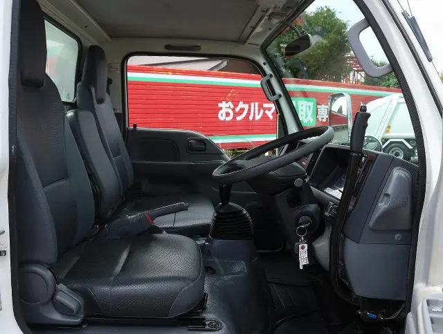 いすゞ エルフ TPG-NJR85AN(2WD)の写真36