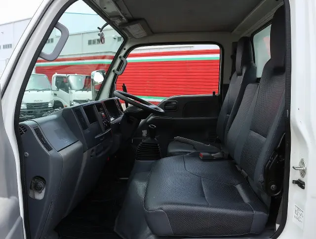 いすゞ エルフ TPG-NJR85AN(2WD)の写真46