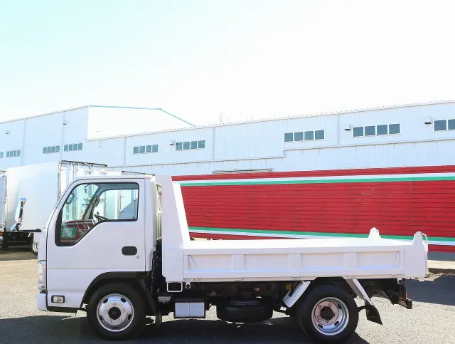 いすゞ エルフ TKG-NJR85AD(2WD)の写真9