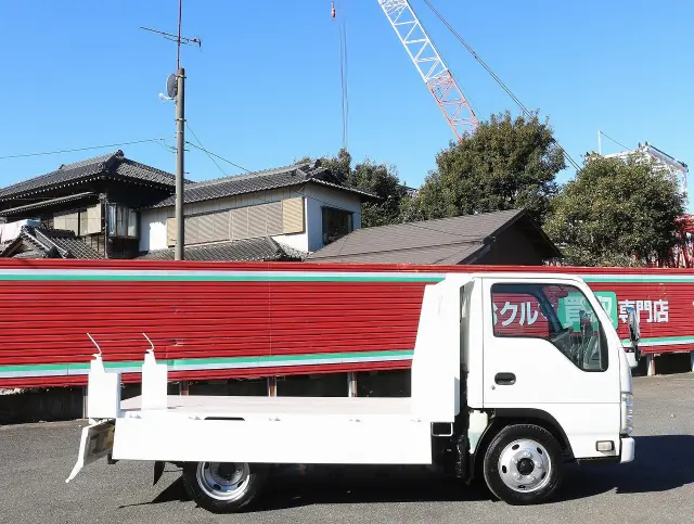 いすゞ エルフ TKG-NJR85AD(2WD)の写真12