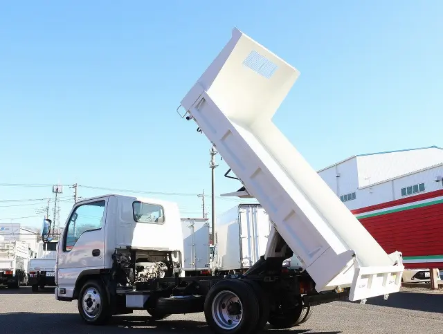 いすゞ エルフ TKG-NJR85AD(2WD)の写真24