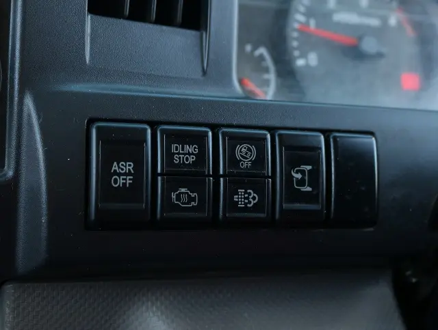 いすゞ エルフ TKG-NJR85AD(2WD)の写真40