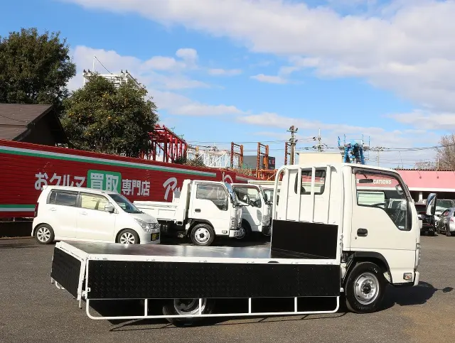 いすゞ エルフ TRG-NJR85A(2WD)の写真15