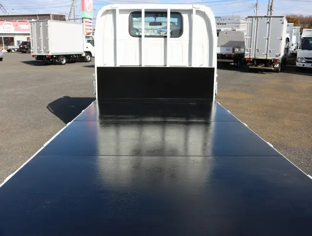 いすゞ エルフ TRG-NJR85A(2WD)の写真18