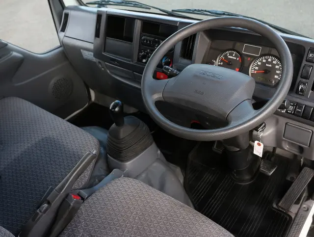 いすゞ エルフ TRG-NJR85A(2WD)の写真31