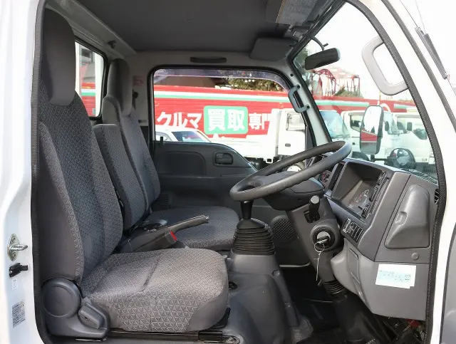 いすゞ エルフ TRG-NJR85A(2WD)の写真32