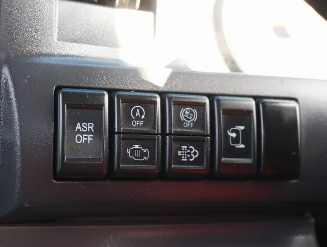 いすゞ エルフ TRG-NJR85A(2WD)の写真40