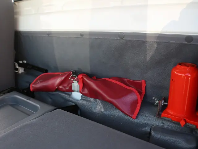 いすゞ エルフ TRG-NJR85A(2WD)の写真46