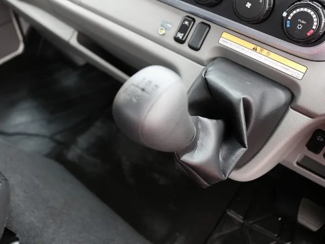 三菱 キャンター 2PG-FEB80(2WD)の写真44