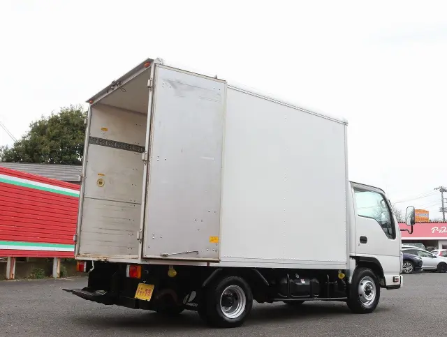 いすゞ エルフ TKG-NHR85AN(2WD)の写真13