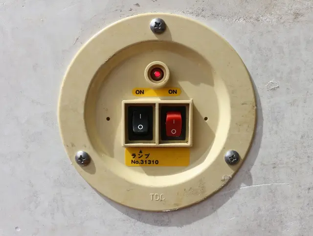 いすゞ エルフ TKG-NHR85AN(2WD)の写真19