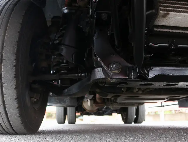 いすゞ エルフ TKG-NHR85AN(2WD)の写真26