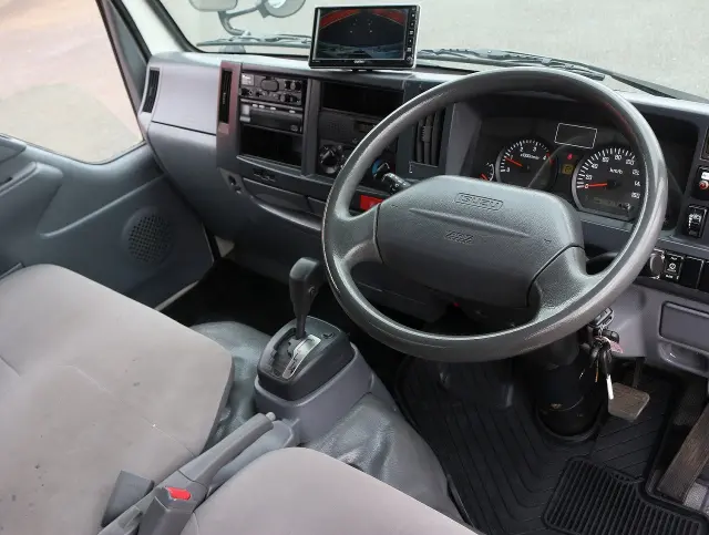 いすゞ エルフ TKG-NHR85AN(2WD)の写真29