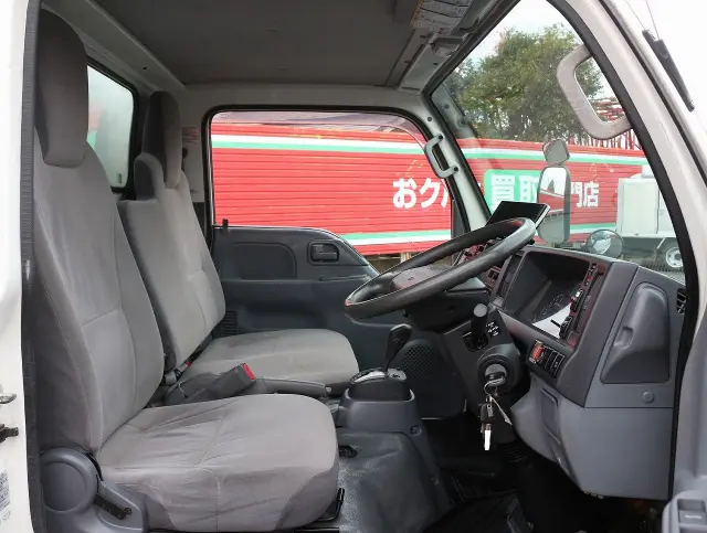 いすゞ エルフ TKG-NHR85AN(2WD)の写真30