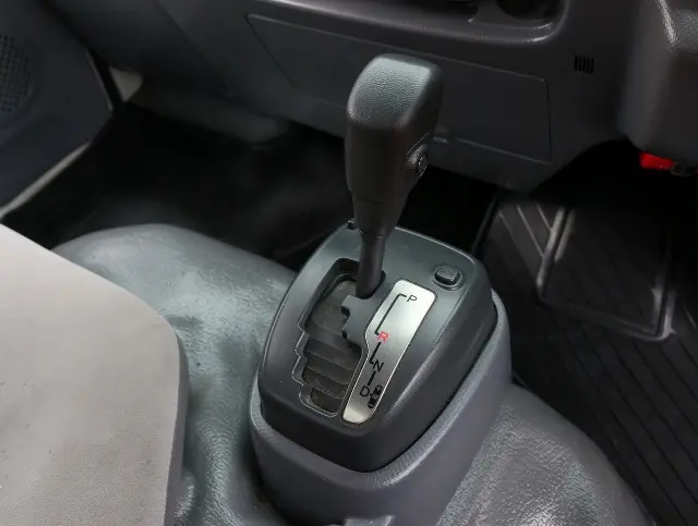 いすゞ エルフ TKG-NHR85AN(2WD)の写真36