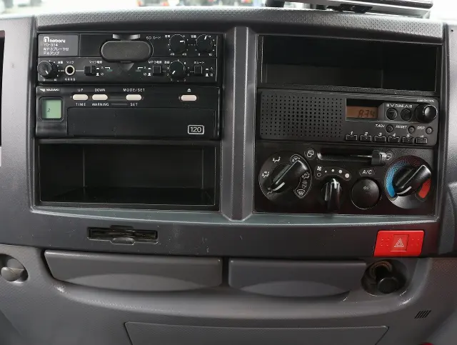 いすゞ エルフ TKG-NHR85AN(2WD)の写真37