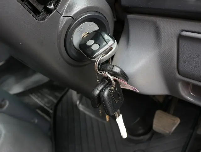 いすゞ エルフ TKG-NHR85AN(2WD)の写真40