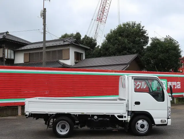 いすゞ エルフ TRG-NJR85A(2WD)の写真4