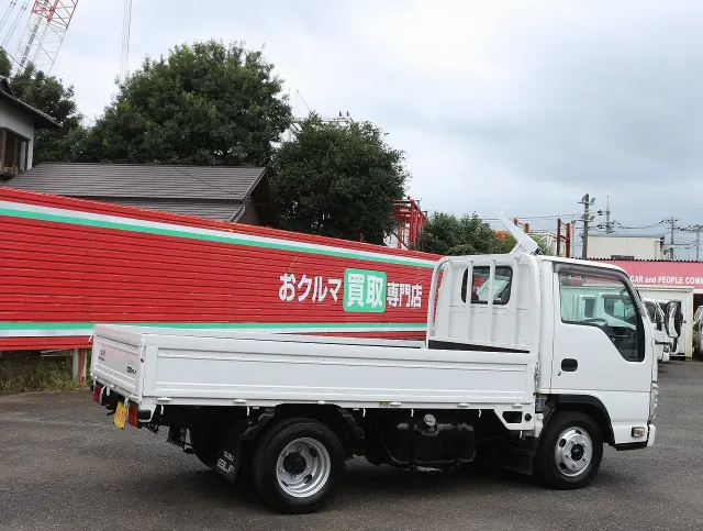 いすゞ エルフ TRG-NJR85A(2WD)の写真5
