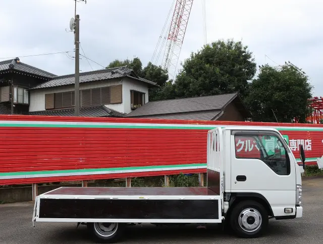 いすゞ エルフ TRG-NJR85A(2WD)の写真13