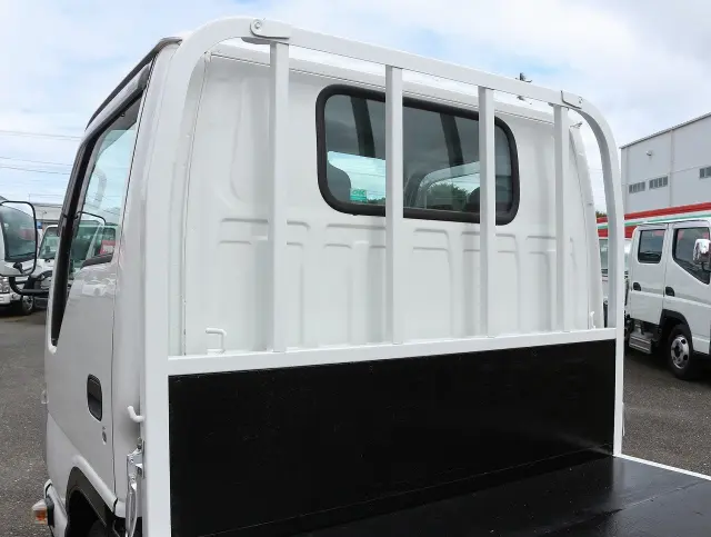 いすゞ エルフ TRG-NJR85A(2WD)の写真19