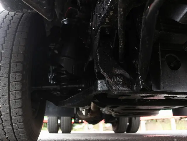 いすゞ エルフ TRG-NJR85A(2WD)の写真26