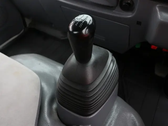 いすゞ エルフ TKG-NHR85Aの写真37