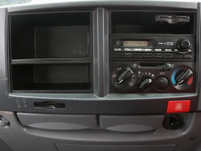 いすゞ エルフ TKG-NHR85Aの写真38