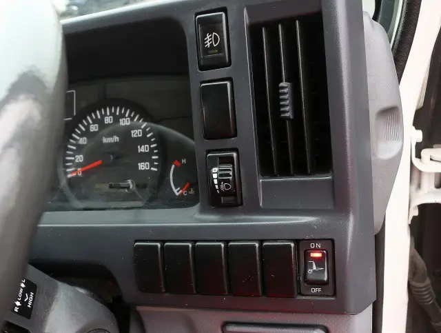 いすゞ エルフ TKG-NHR85Aの写真40