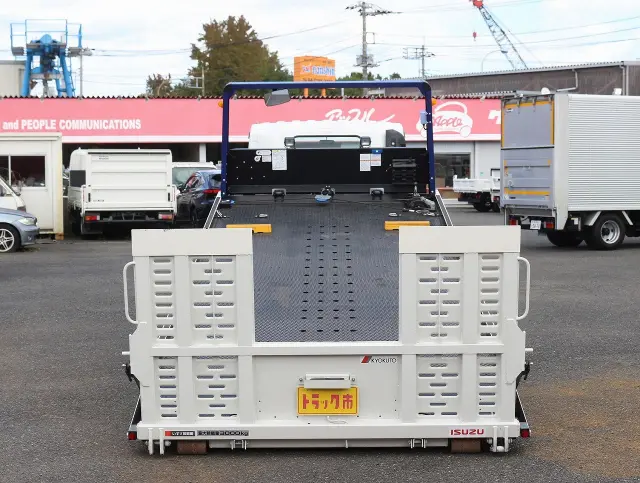 いすゞ エルフ 2RG-NPR88AN(2WD)の写真6