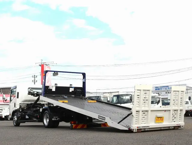 いすゞ エルフ 2RG-NPR88AN(2WD)の写真7