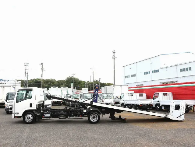 いすゞ エルフ 2RG-NPR88AN(2WD)の写真8